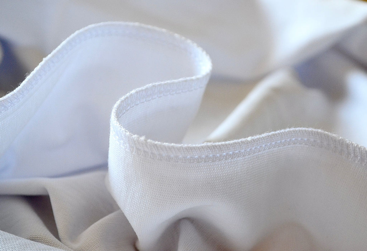 Hem stitching on the white BP220 heavyweight blank T-shirt