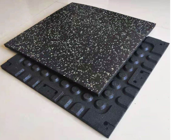 Durable coarse granular floor mats for indoor/outdoor use. Made with SBR and black rubber granules, offering pressure and abrasion resistance, waterproofing, and fire resistance. Ideal for sports centres, playgrounds, and fitness areas.